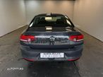 Volkswagen Passat 2.0 TDI DSG Advance - 25