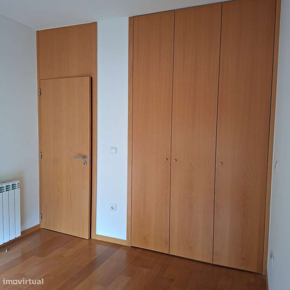 Apartamento T3 com Lugar Garagem-8