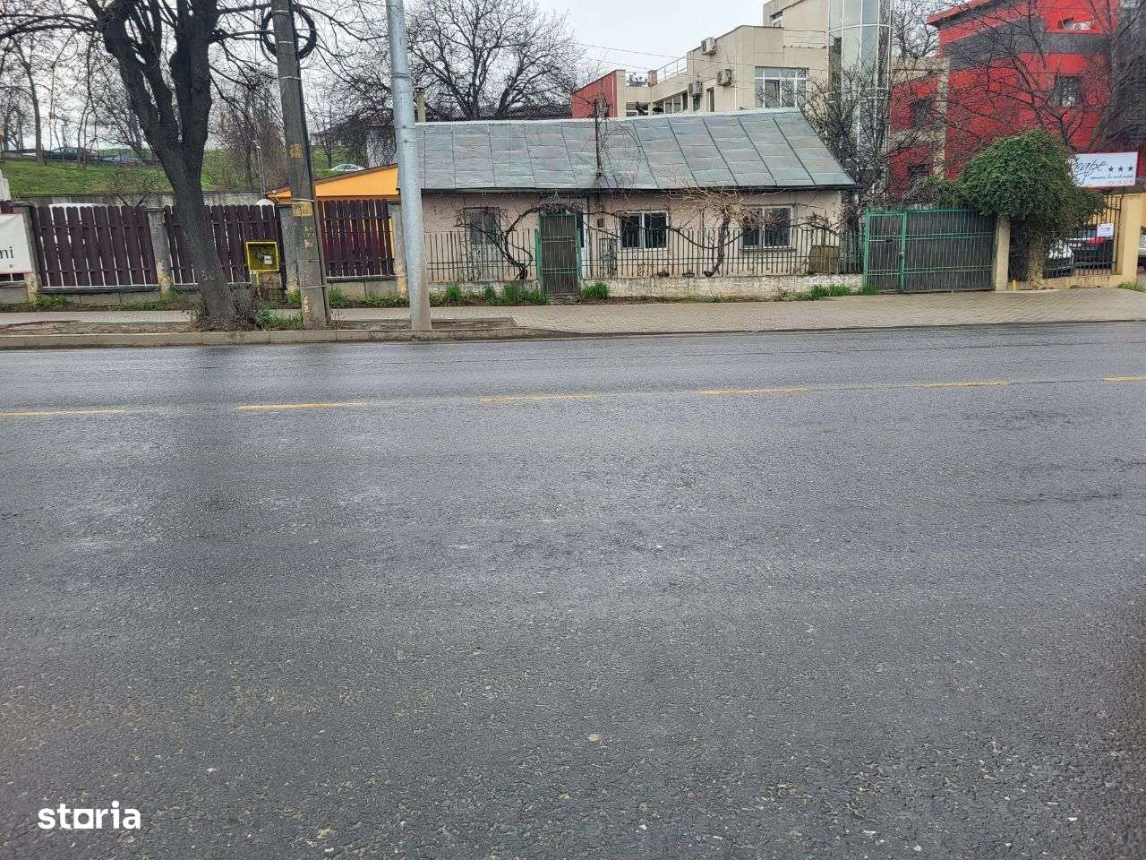 Casă de vânzare în Iași, zona Bucium Pleiada OMV Phoenix– teren 447m2 - Imagine principală: 5/8