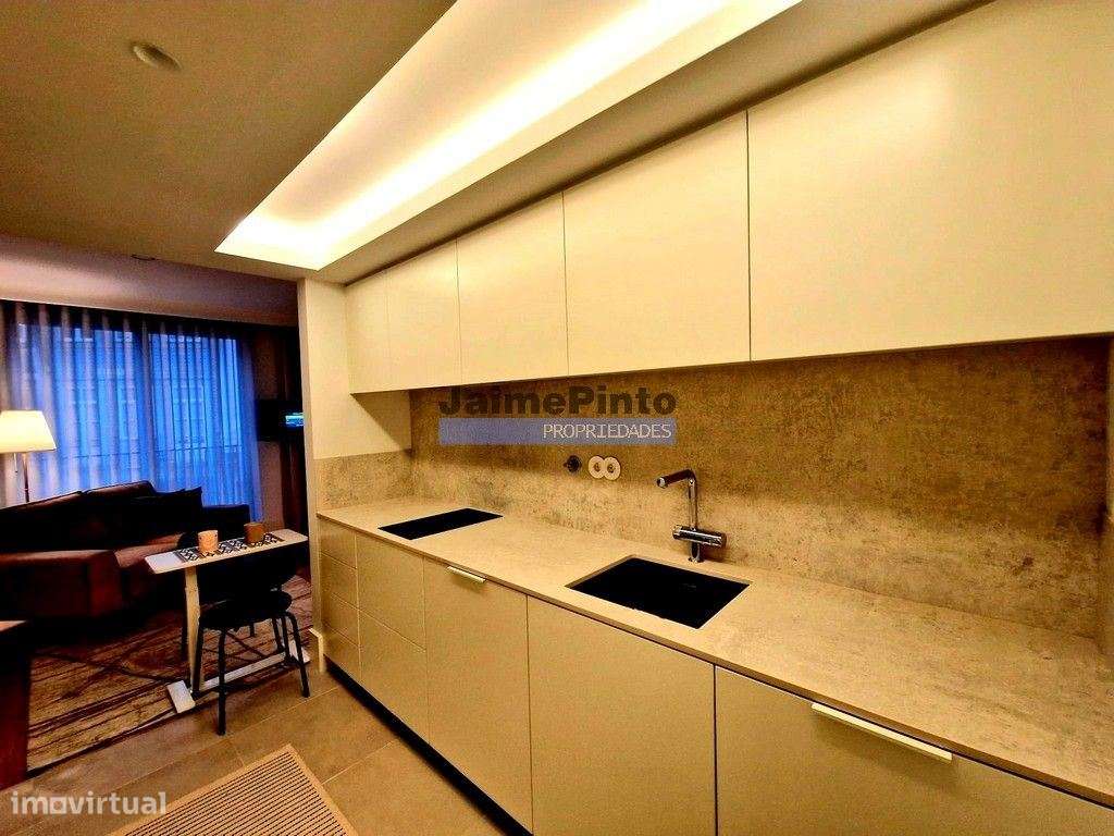 Apartamento T0, Novo, Centro da Cidade. Portugal, Porto. - Grande imagem: 3/9