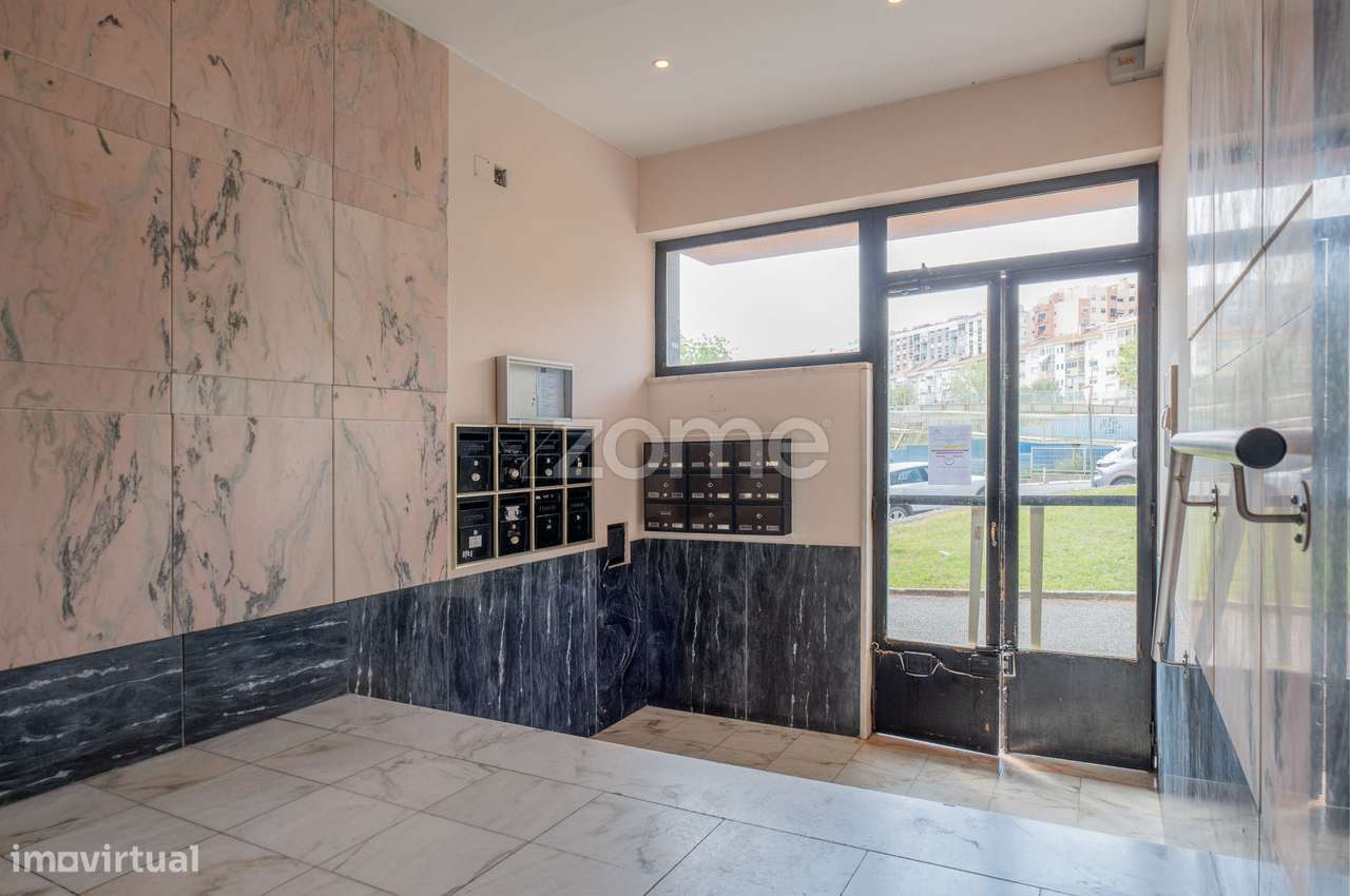 Apartamento T2 à venda em Queluz-10