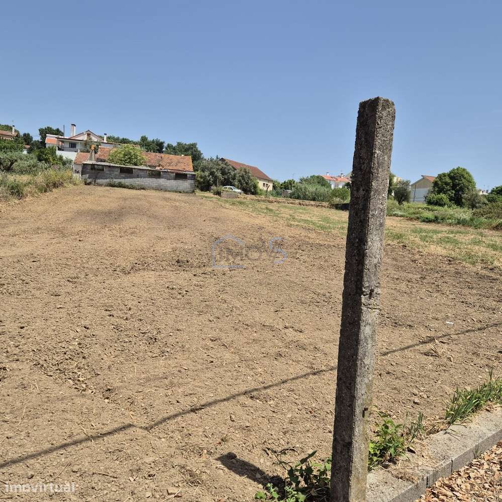 Terreno com viabilidade de construção no centro da vila – Ferreira do-16