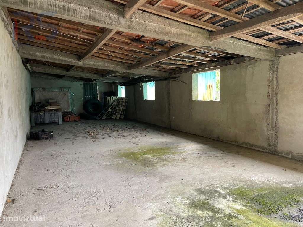 Moradia para recuperar ou demolir-12