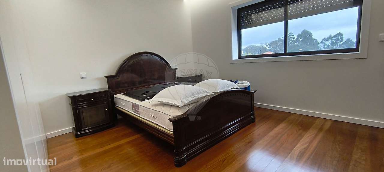 Moradia T4 para venda-23