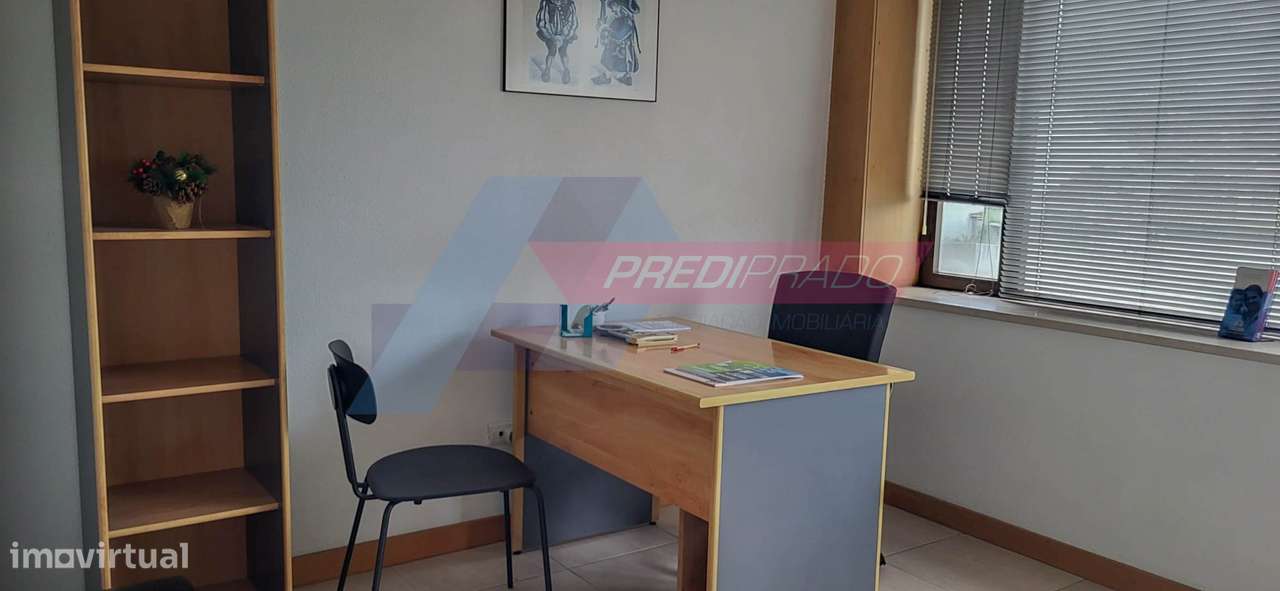 Clinica Dentária no centro de Guimarães! - Grande imagem: 4/10