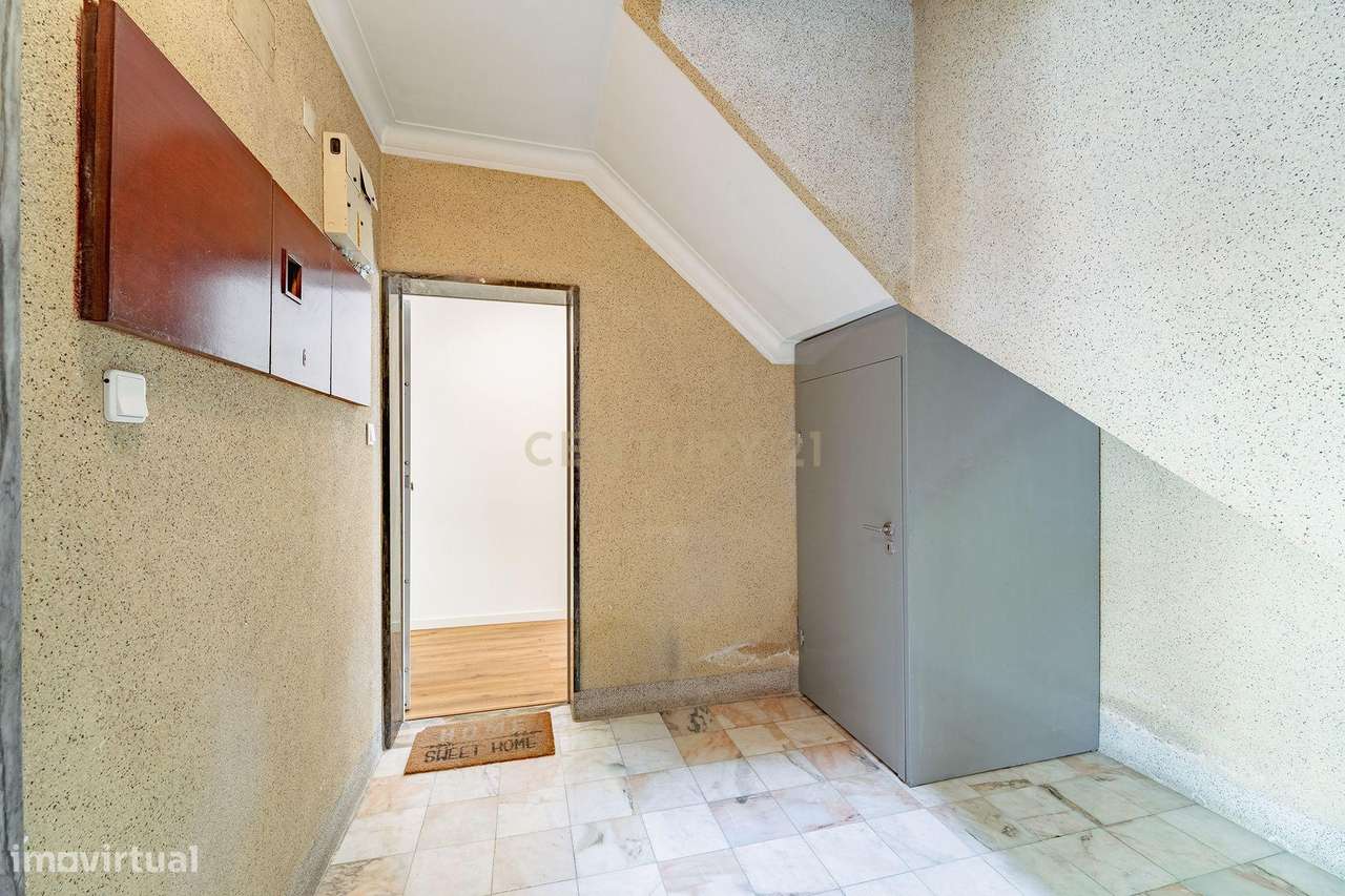 Apartamento T2 Fogueteiro com Logradouro-36