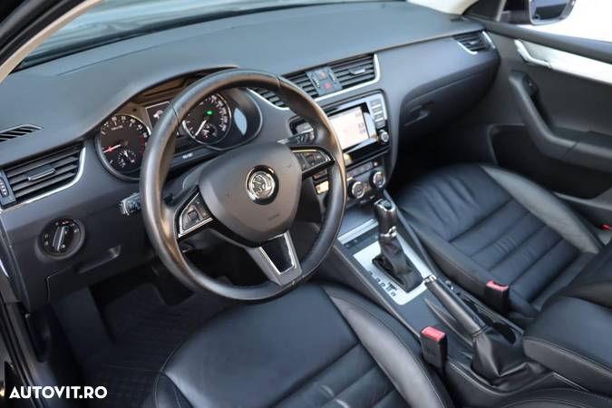 Skoda Octavia Combi 1.6 TDI DPF DSG Elegance - 10