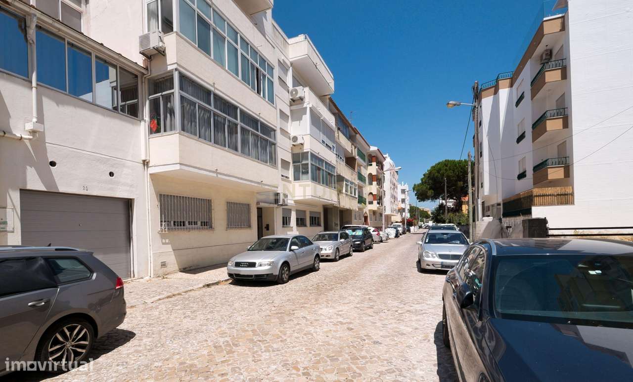 Apartamento  T1 - totalmente remodelado - Elevador-  S. António Capari-13