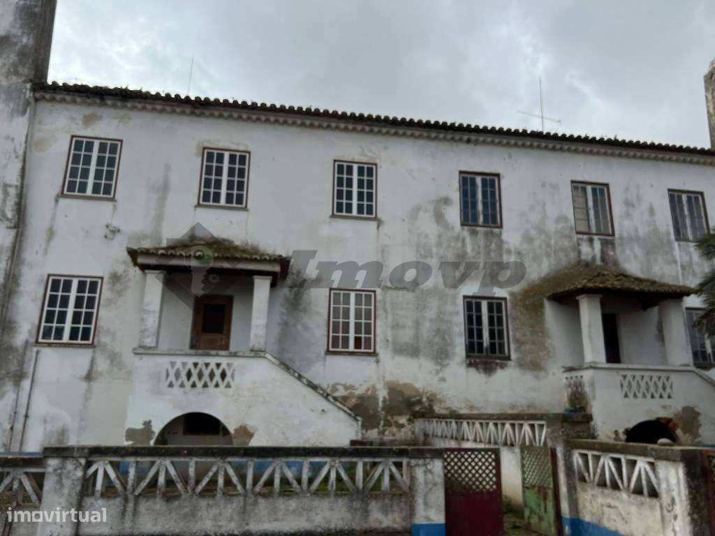 Moradia senhorial localizada na Vila de Aljustrel - Grande imagem: 5/25