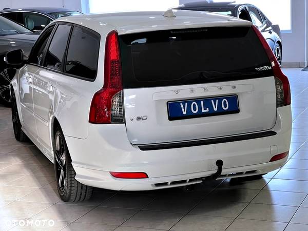 Volvo V50 D2 R-Design - 14