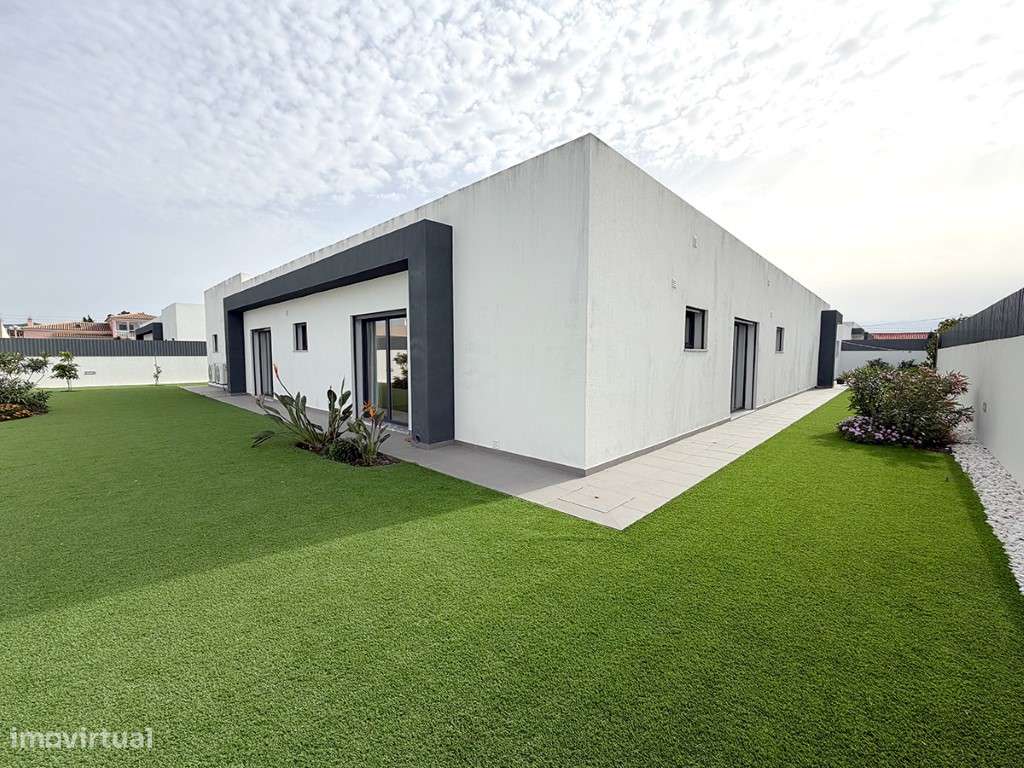 Moradia T4 térrea com 230m2 em condomínio privado, Azeitão-32
