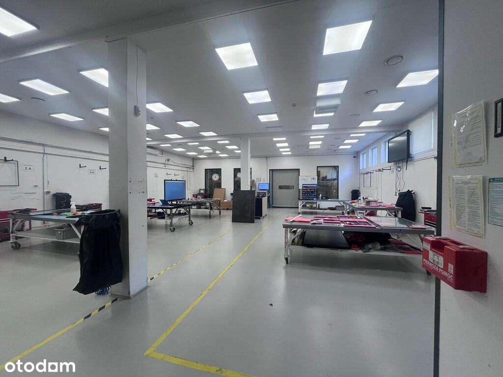 Hala produkcyjno–magazynowa z częścią biurową-13