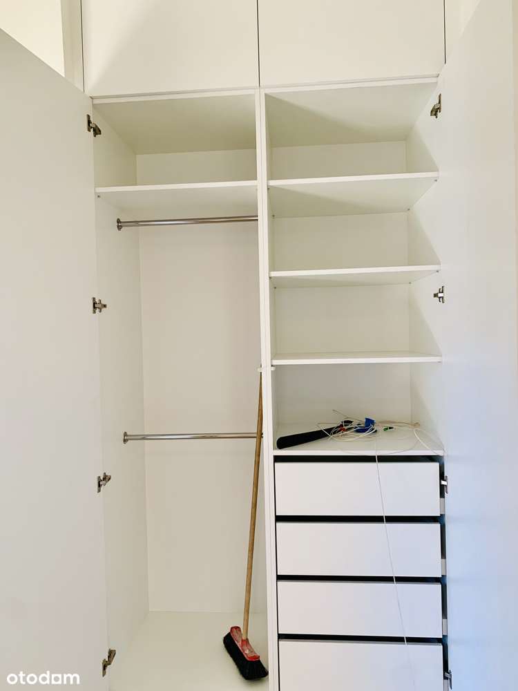 Plac Centralny,2 pokoje, po remoncie, winda, słoneczne, do wejścia-9