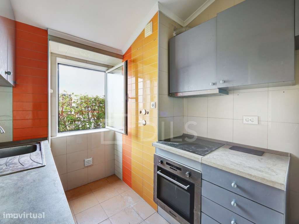 Apartamento T3 na Rua de Buenos Aires, na Lapa - Grande imagem: 4/37