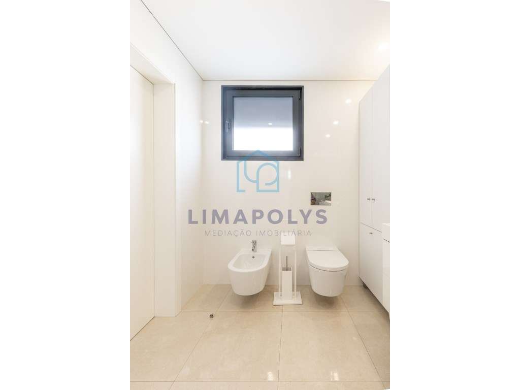 Moradia de Luxo a 400m da Praia-20