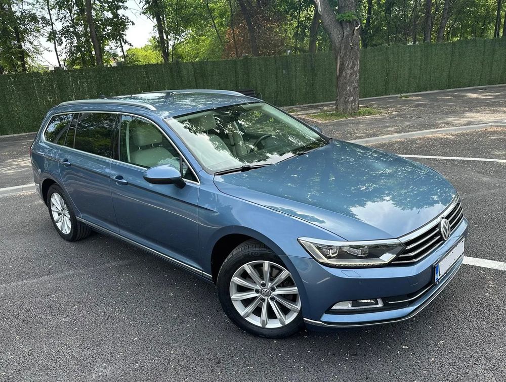 Volkswagen Passat B8 [2014 - Prezent] 2.0 TDI DSG R Executive 2016