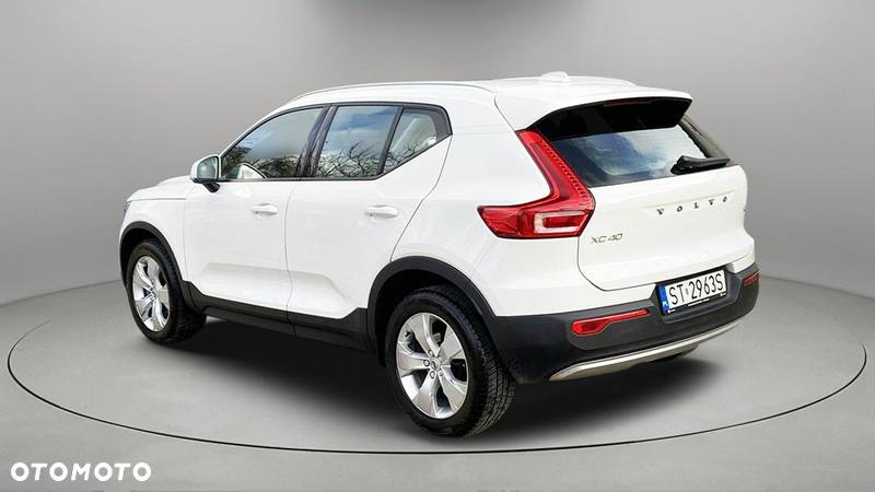 Volvo XC 40 T3 Momentum - 5