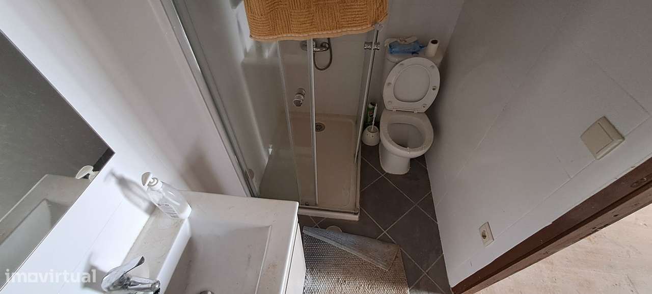 Moradia para restaurar T2 em Miranda do Douro-12