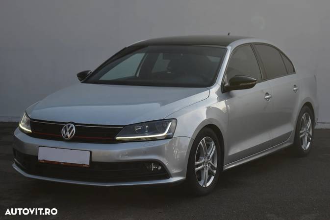 Volkswagen Jetta 2.0 TDI Comfortline - 1