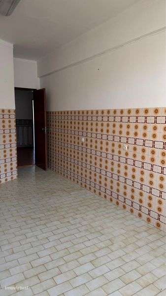 T2 usado no coração de Alcochete - Grande imagem: 4/12