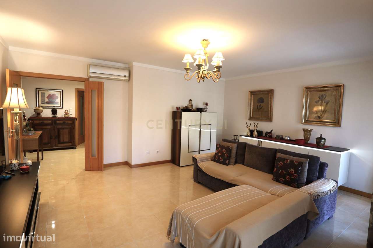 Apartamento T3  || Box 3 viaturas-5