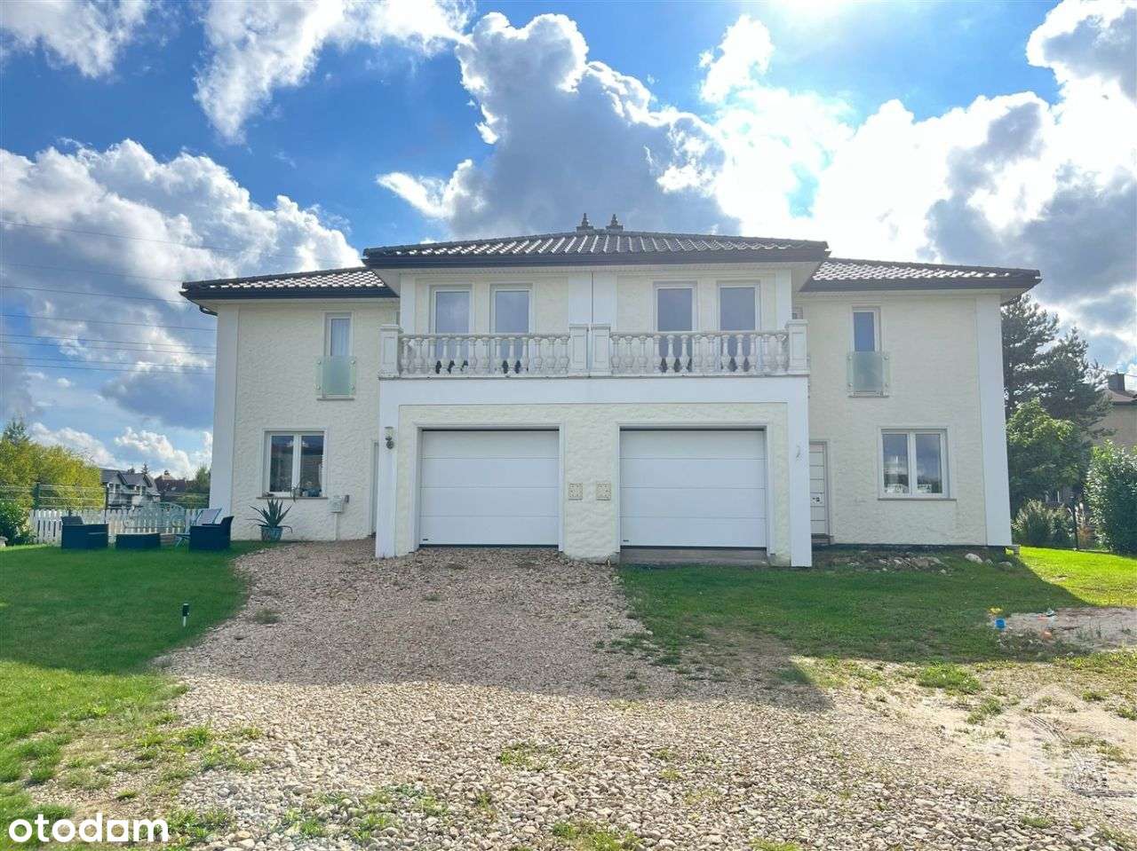 ||| Dom Z Śródziemnomorskim Klimatem |||-0