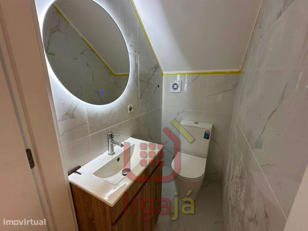 Moradia T4 de Excelência em Ourém-9