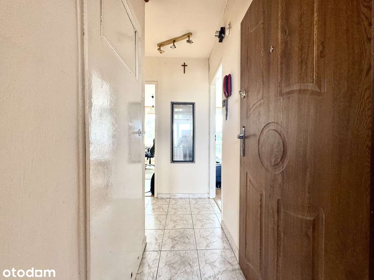 2 - pokojowe mieszkanie przy ul. Mikołaja Reja w Oleśnicy!-11