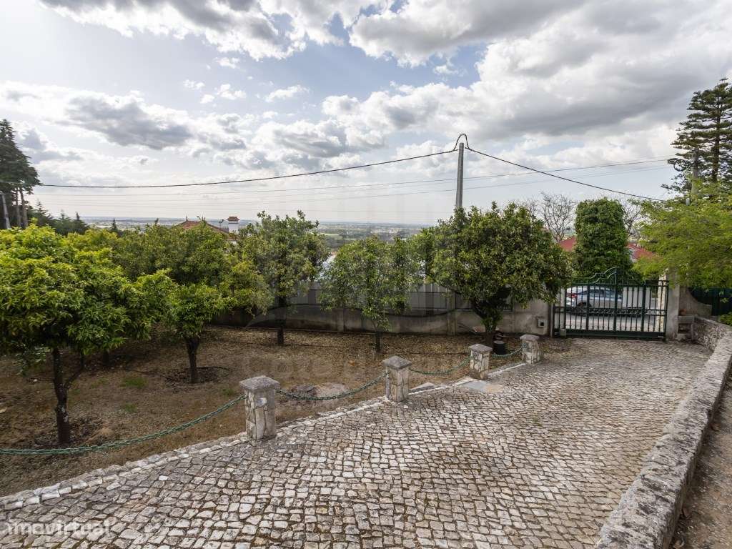 Moradia com vista panorâmica sobre Lisboa-37