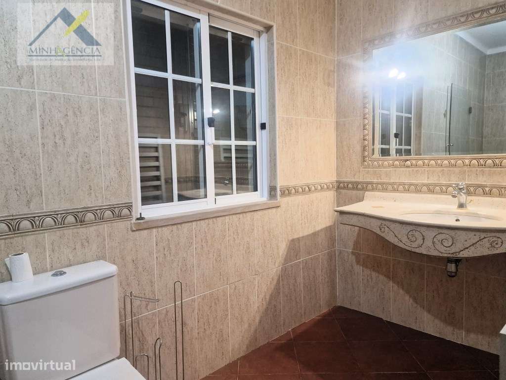 Moradia Isolada T4 com lote de 4454 m2 em Cajados-22