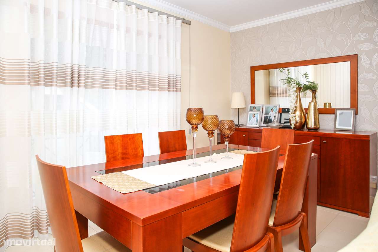 Excelente apartamento T3 com 111m2 no centro da Abrigada-25