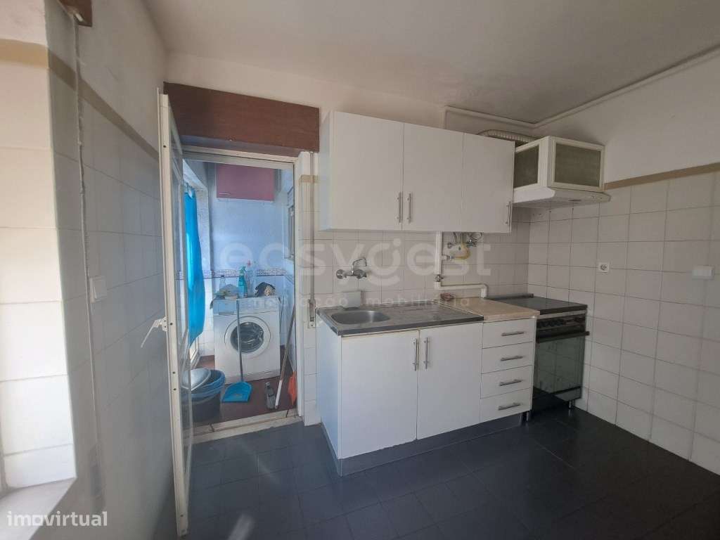 Apartamento T3 junto em zona privilegiada da Cidade, junto das Univ... - Grande imagem: 3/21