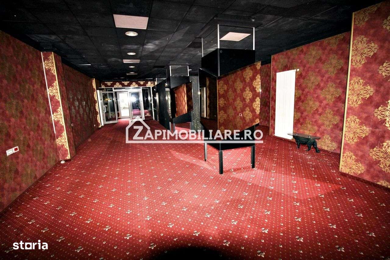 Spatiu Comercial 146 mp. cartier 7 Noiembrie zona Unic - Imagine principală: 4/19