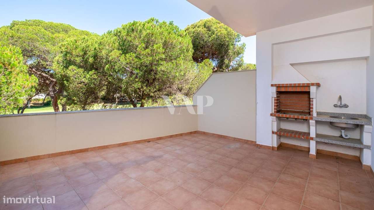 Moradia geminada V2+2 Frente Golfe,  em condomínio fechado, Vilamoura - Grande imagem: 4/38