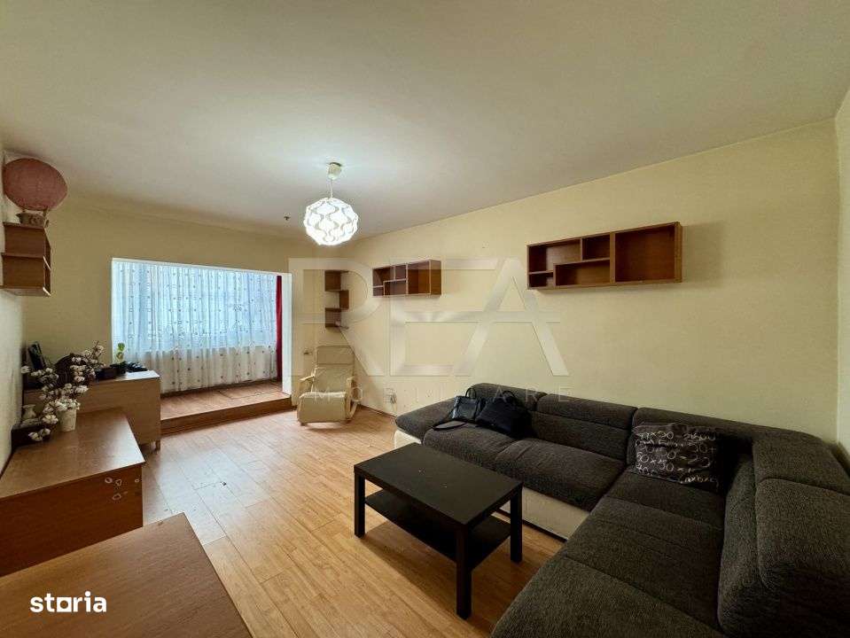 2 camere Titulescu cu vedere pe spate in bloc 1981-0