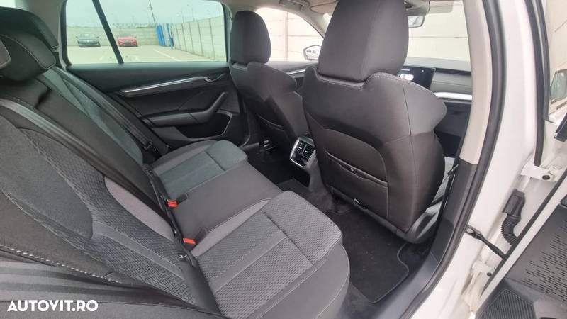 Skoda Octavia 2.0 TDI First Edition - 14