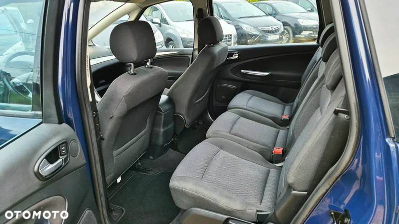 Ford S-Max 2.5 Titanium - 34