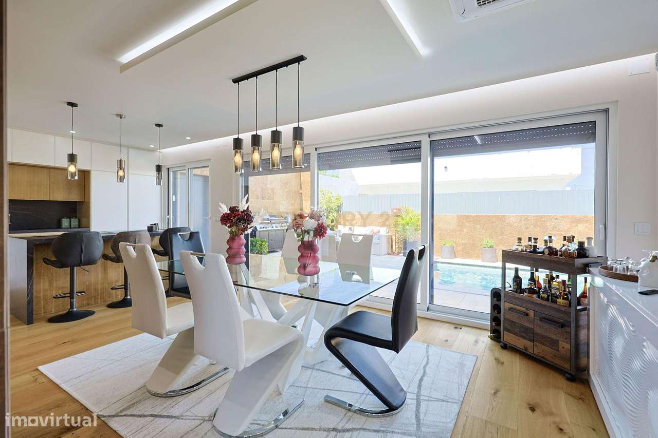Moradia de Luxo | Duas Master Suites | Piscina de Água Salgada-34