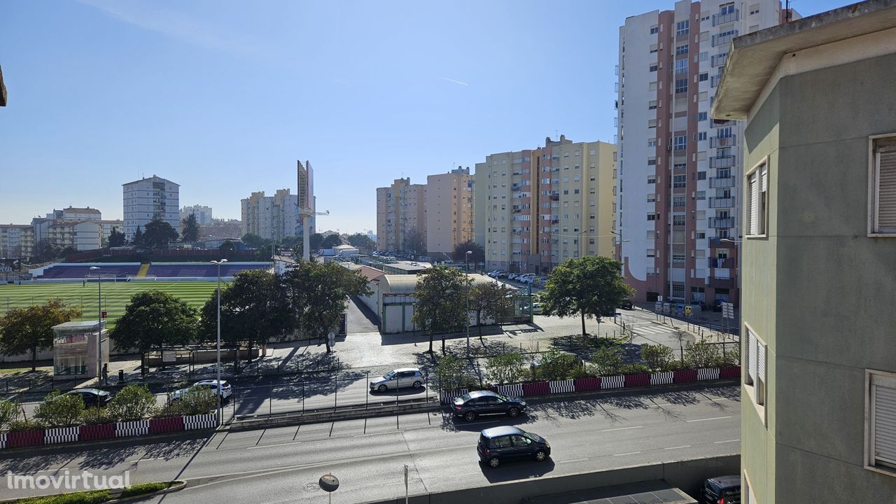 Excelente Apartamento T3 junto a Estação de Metro de Moscavide