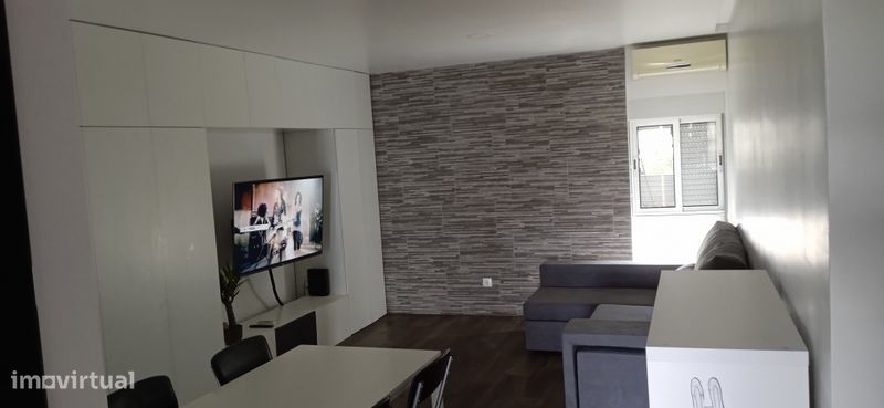 Apartamento T2 Renovado Abrantes - Grande imagem: 1/2