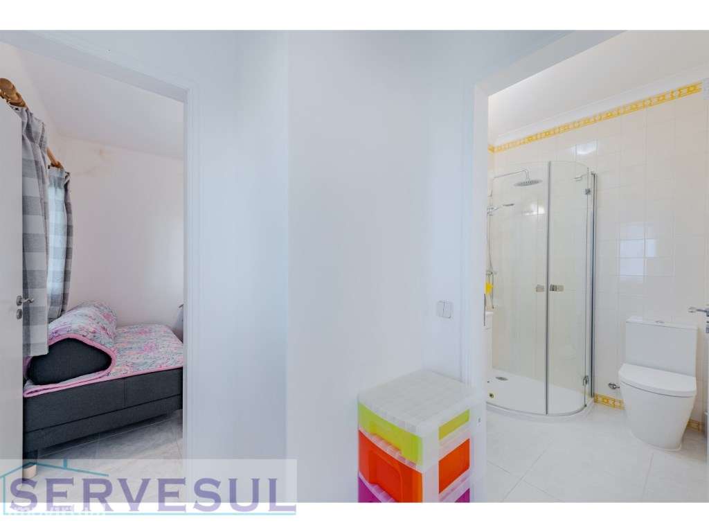 Moradia Deslumbrante de 2 andares com 274 m², composta por 4 quarto...-51