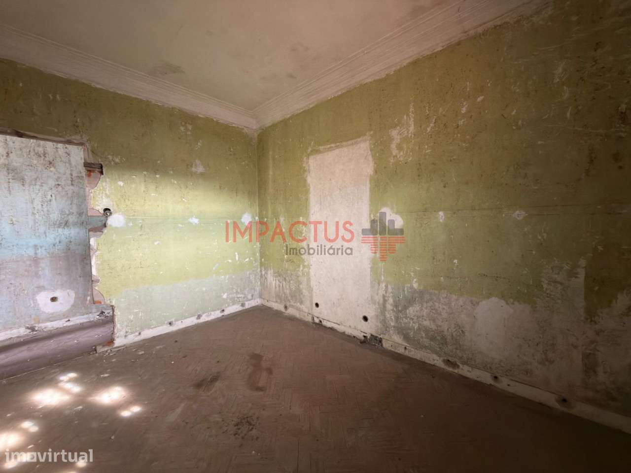 Moradia para Recuperar no Castêlo da Maia-20