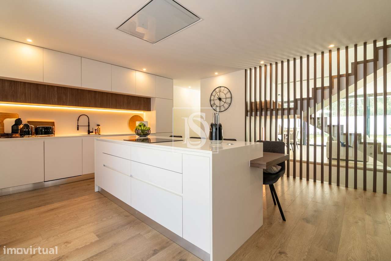 Moradia T3 – Semi-nova, Pronta a Habitar, com Arquitetura Moderna, Con - Grande imagem: 3/39