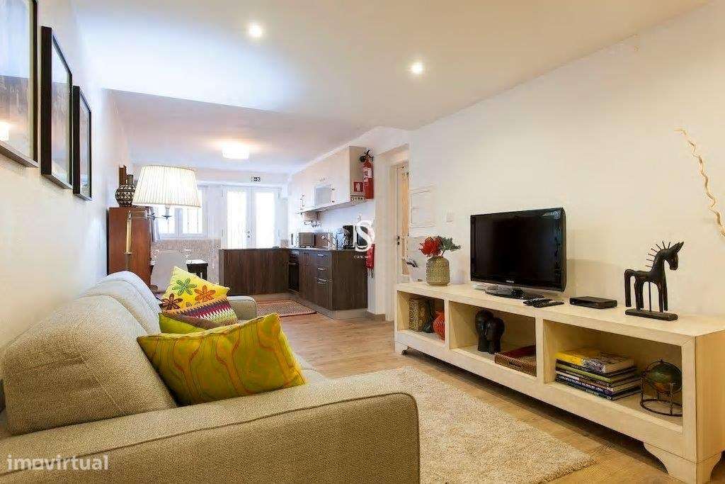 Apartamento T0 Venda em Misericórdia,Lisboa-0