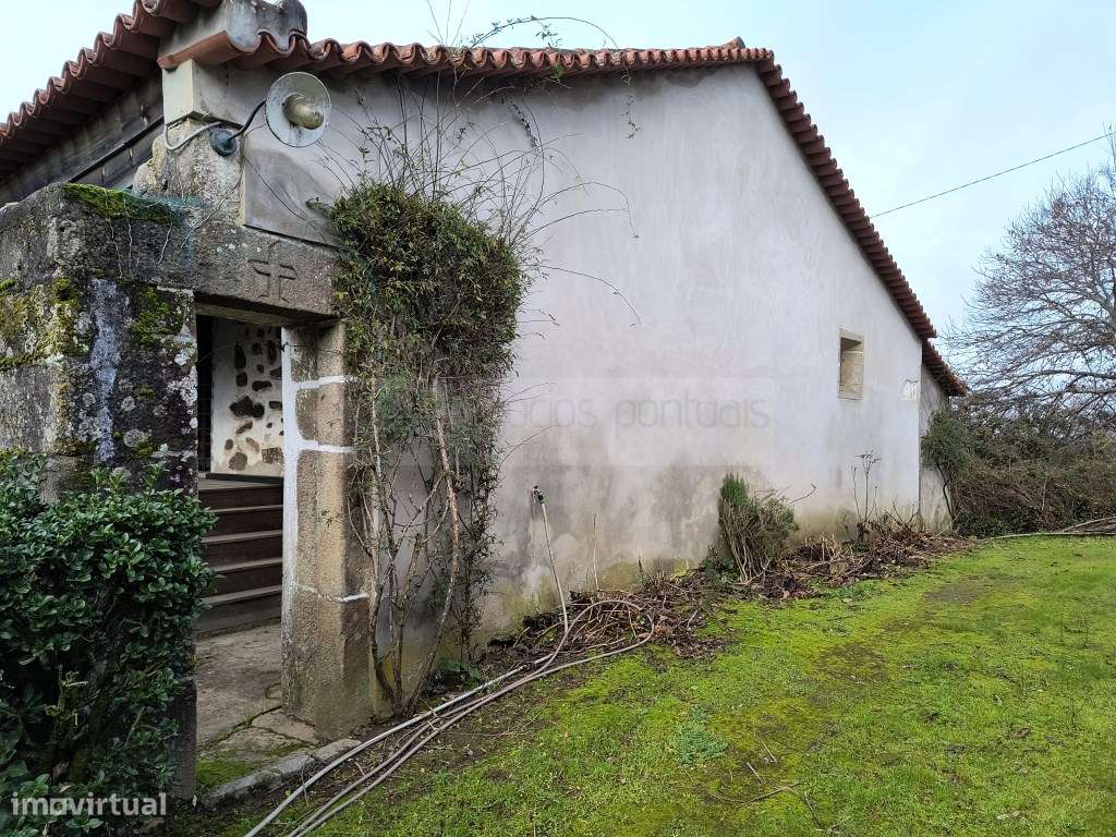 Casa Rústica de Pedra e Carvalho, em Quinta de 20.000m² - Grande imagem: 4/41
