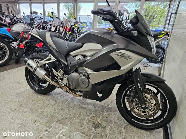 Honda VFR - 23