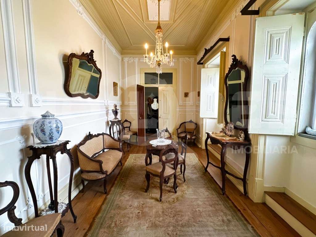 Moradia Secular de Charme | Casa + Jardim + Anexos | Potencial Hote...-8