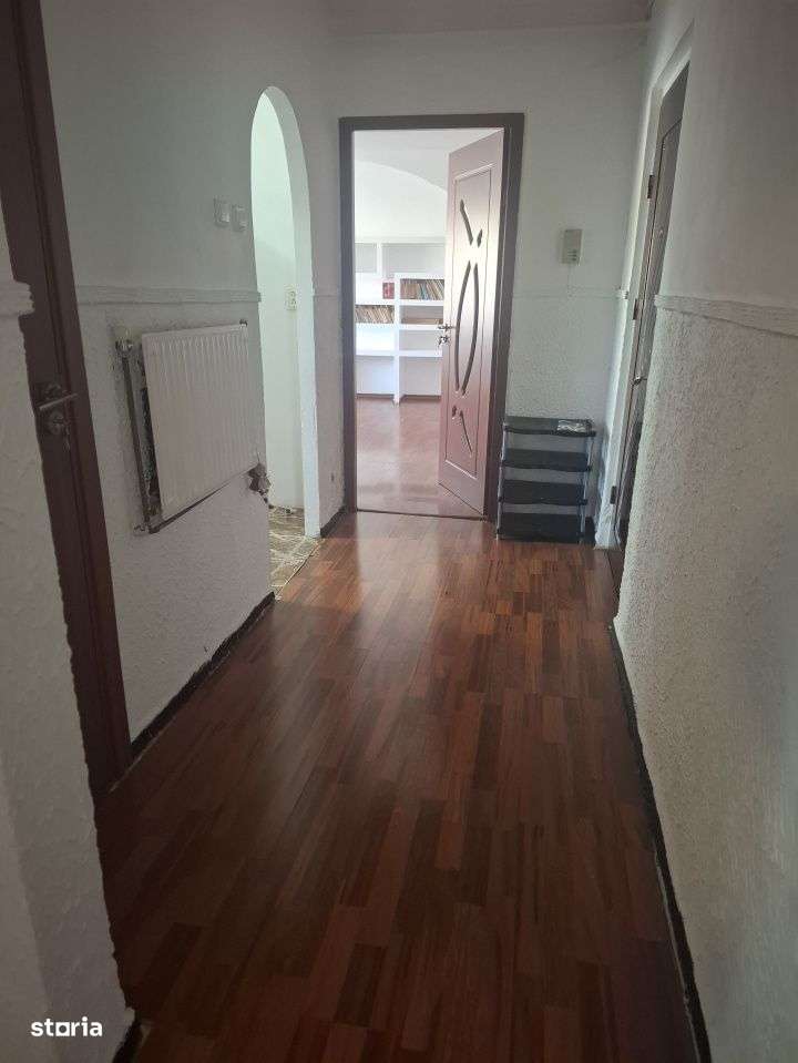 Inchiriere apartament 3 camere, decomandat, micro 3 Targoviste - Imagine principală: 3/17