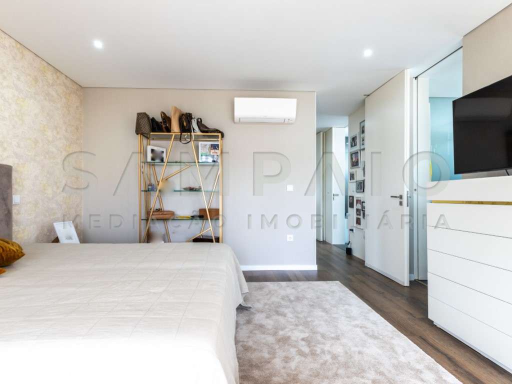 Moradia T3+1 em São Pedro da Cova-18