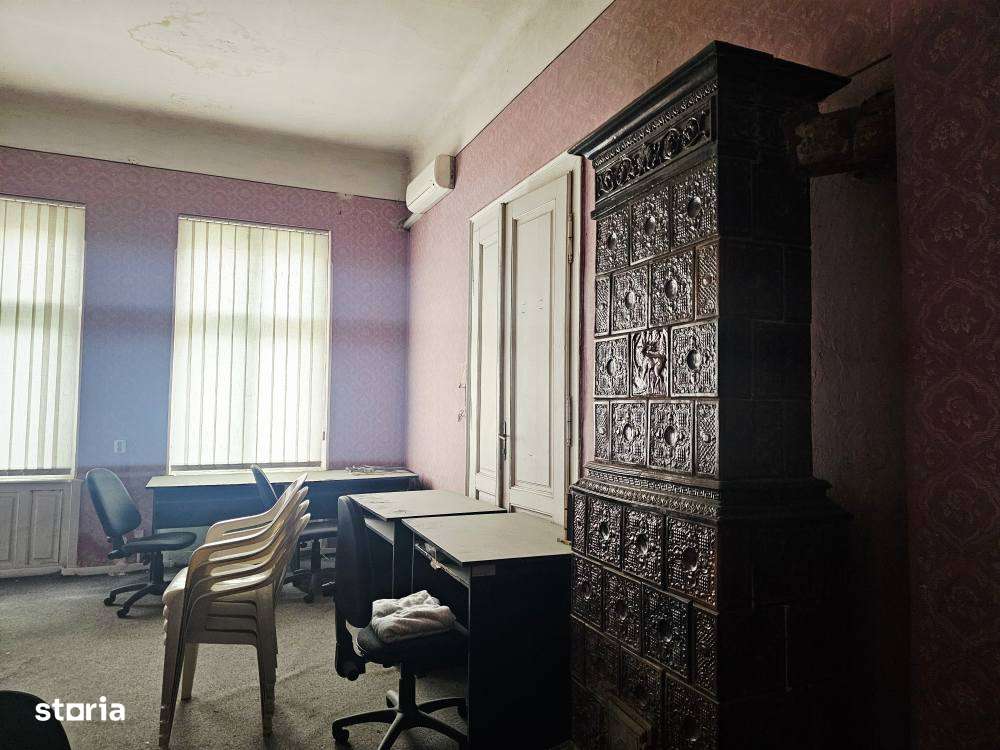 De vânzare o proprietate versatilă situată ultracentral - Imagine principală: 4/10